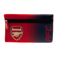 Arsenal FC penalhus i rødt og mørkeblåt fade-design med logo og AFC-tekst vist fra en anden vinkel
